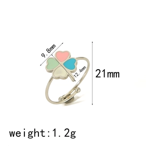 Detailed dimensions of clover-shaped adjustable enamel ring with 1.2g weight marking