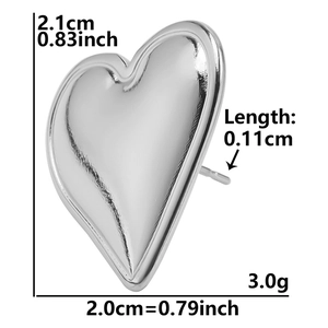 Detailed size chart for silver heart stud earrings with dimensions and weight specs