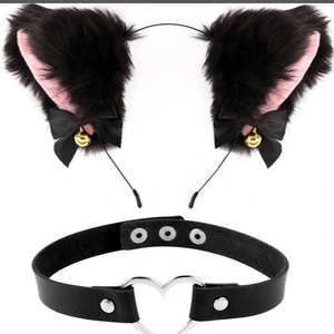 Set serre-tête oreilles de chat et choker cœur avec peluche rose et clochettes