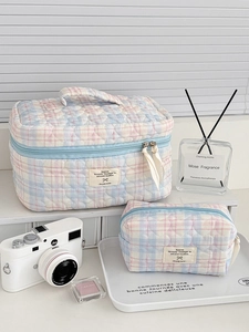 Pastel checkered makeup bag set with quilted heart pattern and top handle for travel