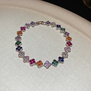 Elegant multi-color zircon clover bracelet in silver plating for a luxury look