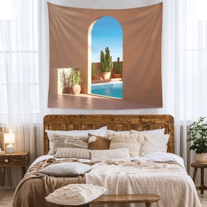Detailansicht eines Boho-Landschaftswandteppichs mit Wüstenbögen und Pool in HD