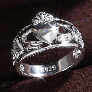 Bague Claddagh classique en argent sterling S925 avec motif cœur, couronne et mains