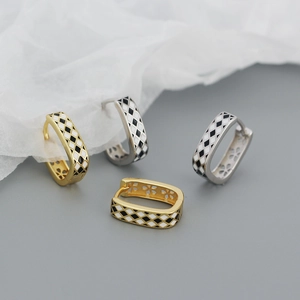 Checkerboard pattern S925 silver U-shaped hoop earrings in gold and silver plating