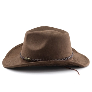 Détail du ruban en cuir tressé et de l'emblème rhinocéros sur chapeau cowboy marron