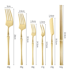 Detailed view of golden 304 stainless steel cutlery set with size and weight specs