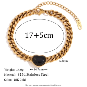 Details zum 18K vergoldeten Stahlarmband mit 14,7mm schwarzem Onyx-Herzanhänger
