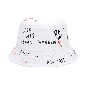 Chapeau bob blanc style urbain avec imprimé graffiti noir et rouge sur coton