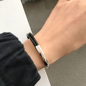 S925 sterling silver and black leather cord bracelet with polished metal clasp for couples