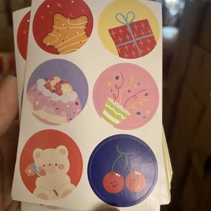 Cartoon round Thank You stickers with bear and cake patterns for baking and gifts