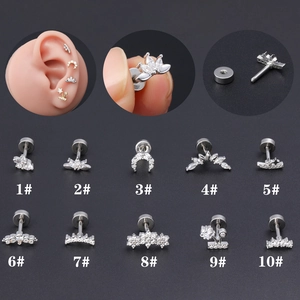 Set de diez pendientes de acero inoxidable con formas de luna y circonitas incrustadas