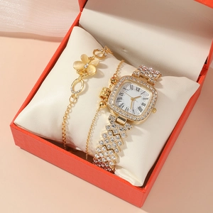 Luxury Women Fashion Gold Square Quartz Watch Alloy Rhinestone Jewelry Bracelet Butterfly Pendant Watch Accessory Bracelet Gift Box