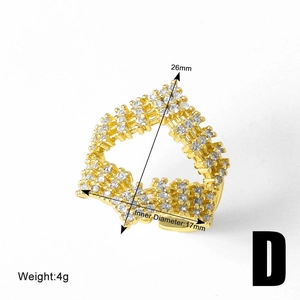 Detailed view of gold plated daisy ring with zircon inlay including size measurements