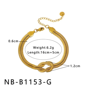Specifiche del bracciale a maglia serpente dorato con dettaglio a nodo e chiusura a moschettone