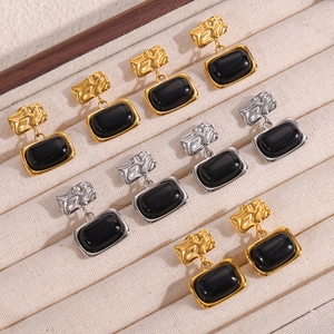 British retro square stud earrings with black glass and wrinkled gold titanium steel