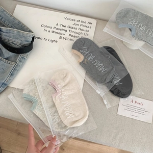 Breathable low cut invisible socks for women in soft Morandi colors with non-slip heels