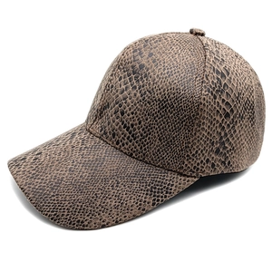 Berretto da baseball alla moda con trama serpente marrone in finta pelle di alta qualità