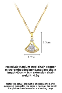 Détails du collier doré en forme d'éventail avec dimensions de la chaîne de 40+5 cm