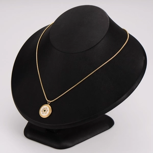Vintage gold stainless steel necklace with round pearl flower pendant and black stone