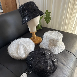 Béret Et Chapeau Bob Élégants À Paillettes Et Glands Avec Décoration De Plumes À Franges Longues Polyester Mode Pour Femmes