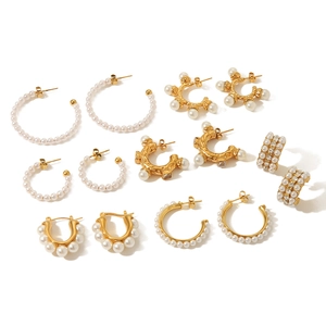 Lot de 6 paires de boucles d'oreilles créoles dorées 18k avec perles et cristaux