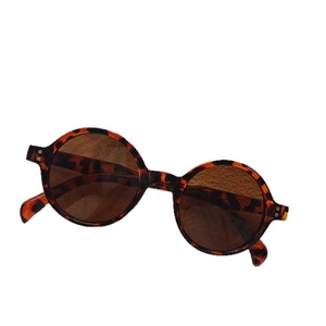 Classic round leopard print sunglasses with brown lenses for outdoor sun protection