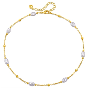 Elegante collana choker dorata con perle ovali alternate a sfere di metallo
