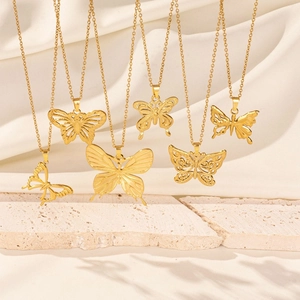 Minimalist Stainless Steel Butterfly Pendant Necklace For Women Gold Silver Electroplated Hollow Butterfly Clavicle Chain