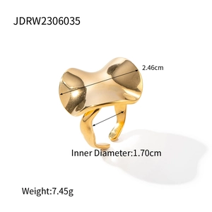 Detailed size specifications for the gold wavy ring with inner diameter and weight measurement