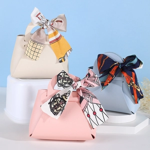 Mini Handbag Shape Candy Box Leather Gift Packaging Bag With Scarf Ribbon Decor For Wedding Party Favors Elegant Design