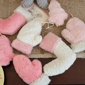 Ornements De Noël En Peluche Fausse Fourrure Décorations À Suspendre Sapin De Noël Chaussette Gant Aile Rose Blanc Gris
