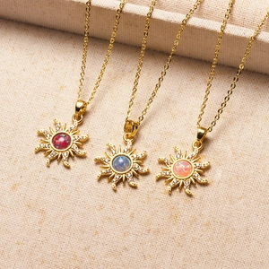 Collar Con Colgante de Estrella de Ocho Puntas de Sol de Lujo Cobre Chapado en Oro 18K Circonia Ópalo Artificial Joyas Mujer