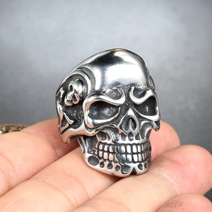 Gothic punk skull ring in vintage stainless steel finish for men's hip hop style