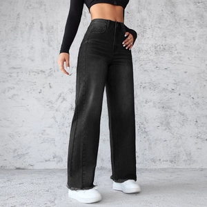 Dames jeans met hoge taille en wijde pijpen in gewassen houtskoolzwart met rafelranden