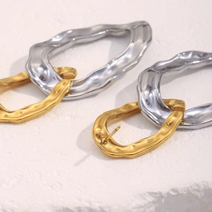 Chic 18K gold plated hammered ring earrings in two-tone gold and silver finish
