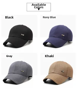 Detailoverzicht van baseballcaps in zwart blauw grijs en khaki met metalen plaat