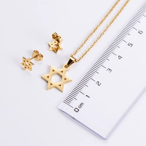 Detailed size reference for gold stainless steel hexagram necklace and stud earring set