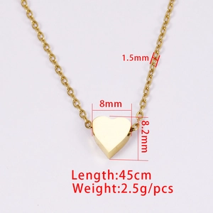 Dettaglio della collana con cuore con dimensioni 8mm e catena lunga 45cm
