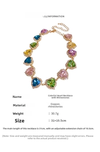 Dettagli della collana a cuore con strass colorati, base in rame e misure