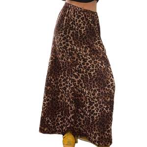 Retro leopard print high waist maxi skirt with elastic waistband and draped silhouette