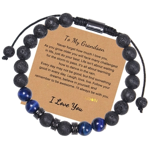 Perlenarmband aus blauem Tigerauge und Lavastein mit inspirierender Grußkarte für Männer
