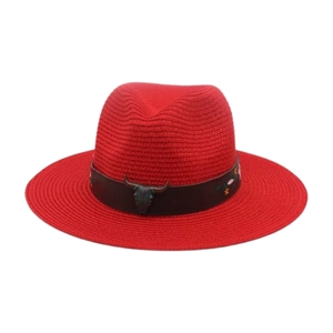 Chapeau de paille rouge à large bord avec boucle de taureau et bandeau en cuir brodé