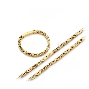Dettaglio delle dimensioni del set collana e bracciale bizantino da 8mm placcato oro 18k