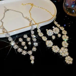 Elegant Flower Imitation Artificial Pearl Necklace And Earrings With Silver Earring Post Alloy Rhinestone Luxury Palace Style Jewelry