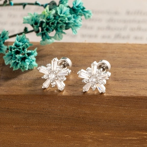 Snowflake Cartilage Earring Stud Copper Cubic Zirconia Micro Paved Screw Back Piercing Jewelry Elegant Women Men