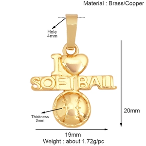 Détails du pendentif 'I ❤️ SOFTBALL' en laiton doré avec hauteur 20mm et trou de 4mm