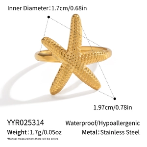 Détails bague étoile de mer dorée avec diamètre de 1,7cm et caractéristiques en acier