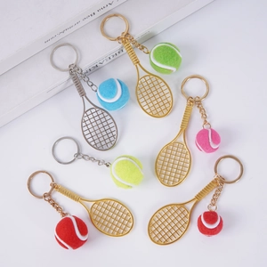 Détails de porte-clés mini raquette de tennis colorés avec petites balles en feutre