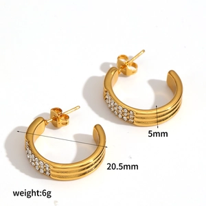 Gold C-shaped stainless steel earrings with zircons, 20.5mm diameter and 5mm width