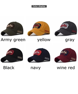 Detailansicht von sechs Retro-Baseballkappen aus gewaschener Baumwolle in verschiedenen Farben
